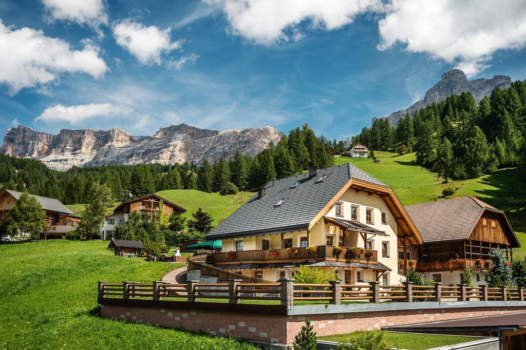 Taela Apartments San Cassiano  Luaran gambar