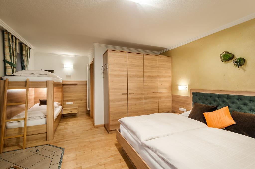 Taela Apartments San Cassiano  Luaran gambar